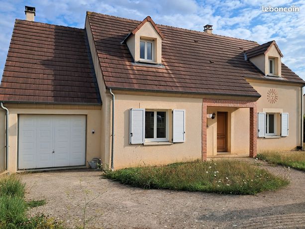 4 bedrooms House in Sens, France No. 310307