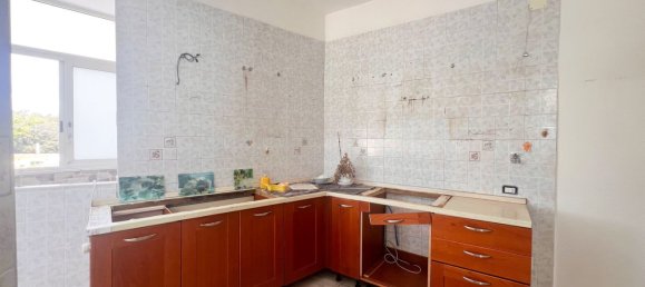 3 bedrooms Apartment in Giugliano in Campania, Italy No. 334779 4