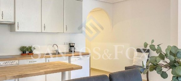 Apartamento de 3 dormitorios en Marbella, Spain No. 98217 10