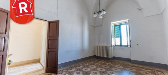 5 rooms Apartment in San Donato di Lecce, Italy No. 280521 2