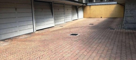 8 rooms Apartment in Piacenza, Italy No. 147745 16