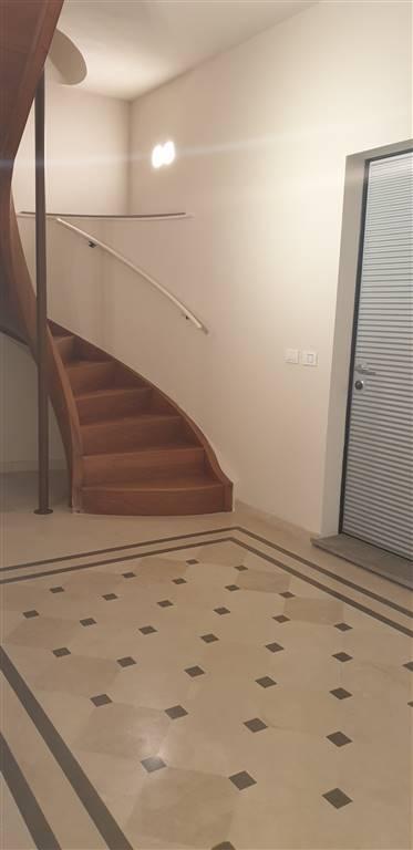 8 rooms Apartment in Piacenza, Italy No. 147745