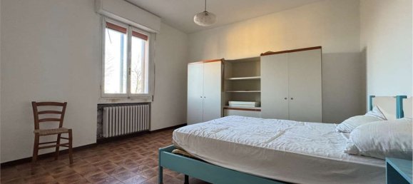 8 rooms House in Cavezzo, Italy No. 88804 32