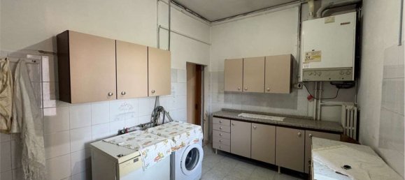 8 rooms House in Cavezzo, Italy No. 88804 24