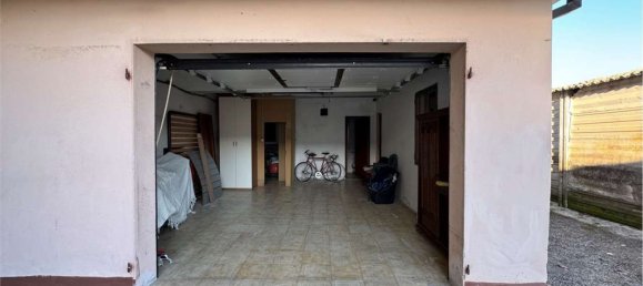 8 rooms House in Cavezzo, Italy No. 88804 42