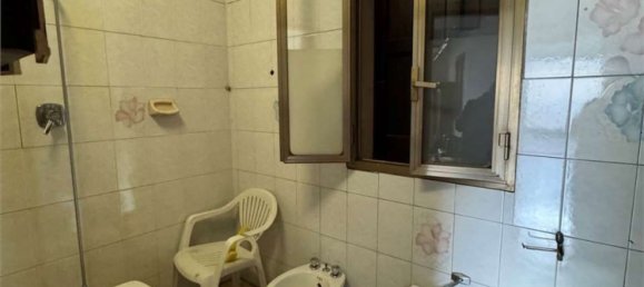 8 rooms House in Cavezzo, Italy No. 88804 47