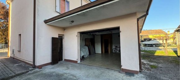 8 rooms House in Cavezzo, Italy No. 88804 43