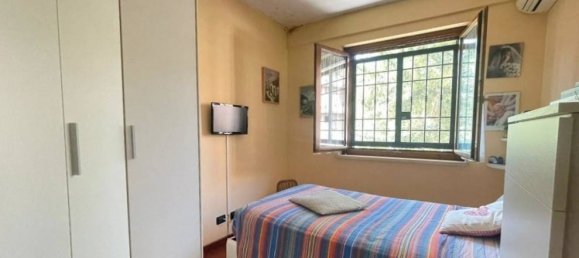 2 bedrooms House in Rome, Italy No. 260145 13