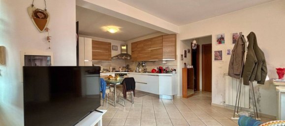 2 bedrooms House in Rome, Italy No. 260145 9