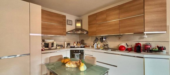 2 bedrooms House in Rome, Italy No. 260145 12