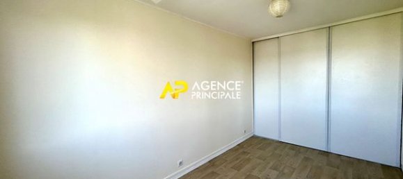 1 chambre Appartement à Bezons, France No. 359107 9