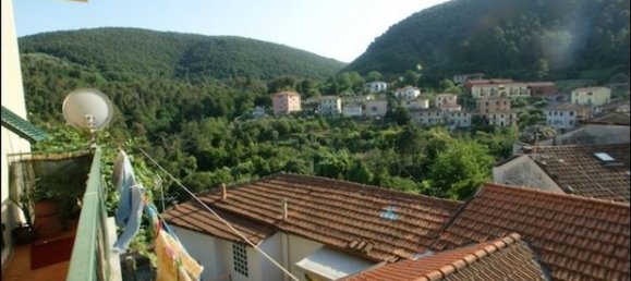 Studio in Ameglia, Italy No. 131994 5