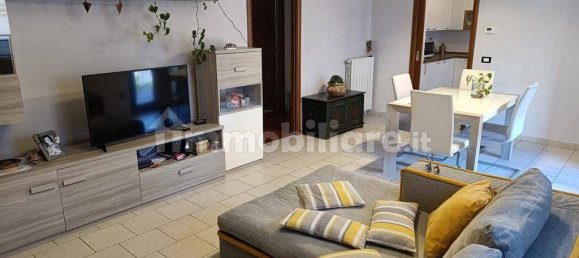 Apartamento de 2 dormitorios en Como, Italy No. 4026 4