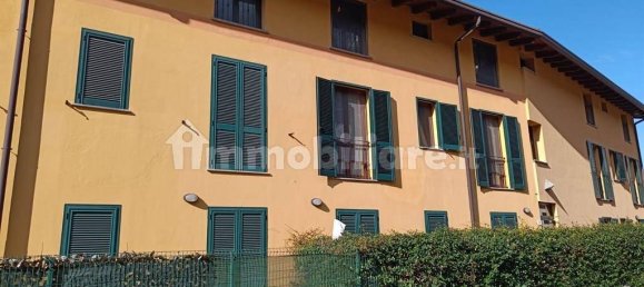 Apartamento de 2 dormitorios en Como, Italy No. 4026 2