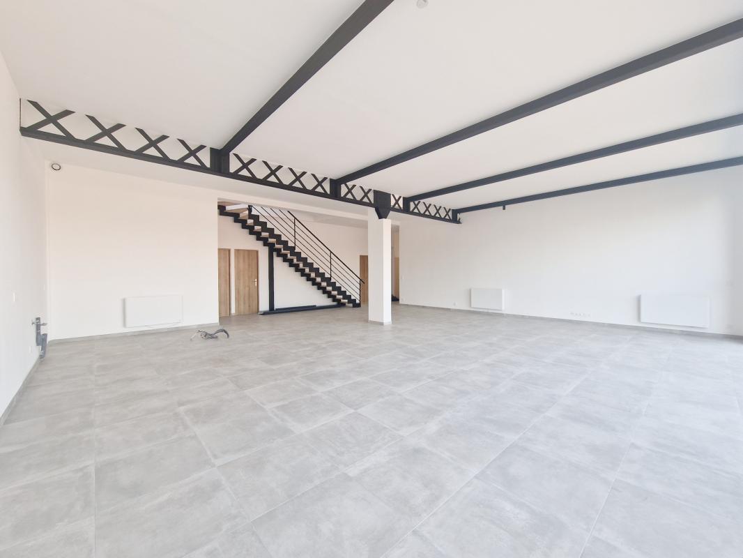 3 bedrooms Apartment in Roubaix, France No. 240843