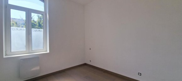 3 bedrooms Apartment in Roubaix, France No. 240843 2