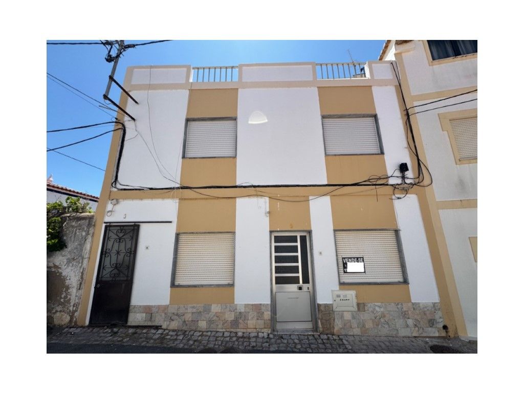 3 bedrooms House in Mexilhoeira Grande, Portugal No. 303212