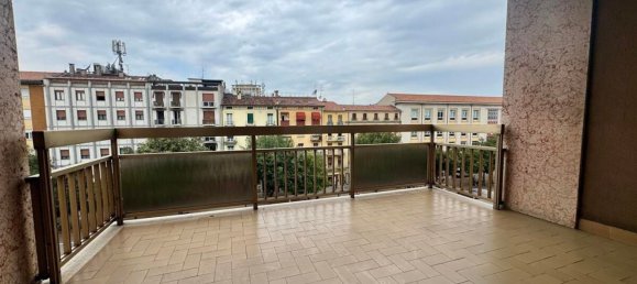 4-salle Appartement à Verona, Italy No. 289714 11
