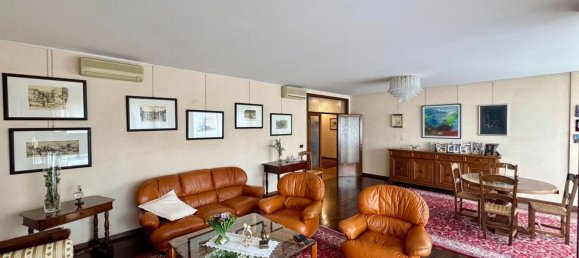 4-salle Appartement à Verona, Italy No. 289714 3