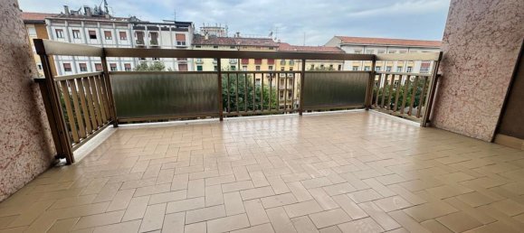 4-salle Appartement à Verona, Italy No. 289714 9