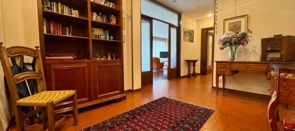 4-salle Appartement à Verona, Italy No. 289714 2