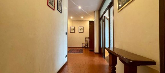 4-salle Appartement à Verona, Italy No. 289714 6