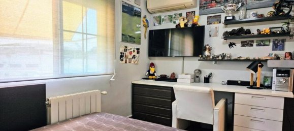 Villa de 4 dormitorios en La Pobla de Vallbona, Spain No. 173988 16