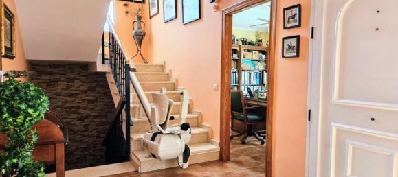 Villa de 4 dormitorios en La Pobla de Vallbona, Spain No. 173988 13