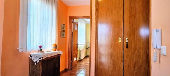 Villa de 4 dormitorios en La Pobla de Vallbona, Spain No. 173988 17