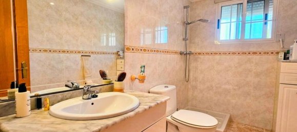 Villa de 4 dormitorios en La Pobla de Vallbona, Spain No. 173988 12