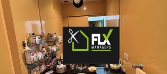 10 bedrooms Apartment in Turin, Italy No. 350062 4