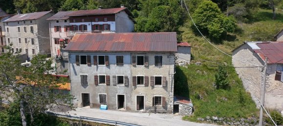 3 bedrooms House in Asiago, Italy No. 375870 2