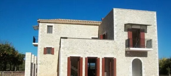6 chambres bâtiment à vendre à Laconia, Peloponnese, Peloponnese, Western Greece and the Ionian, Greece № 94065 3