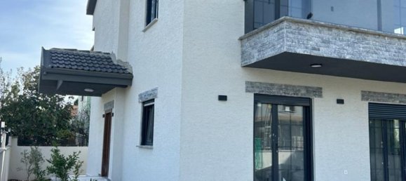 Недвижимость с 5 спальнями в Силиври, Турция № 20816 3