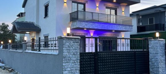 Недвижимость с 5 спальнями в Силиври, Турция № 20816 13