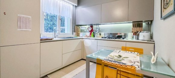 Дом с 5 спальнями в Карпи, Италия № 339271 3