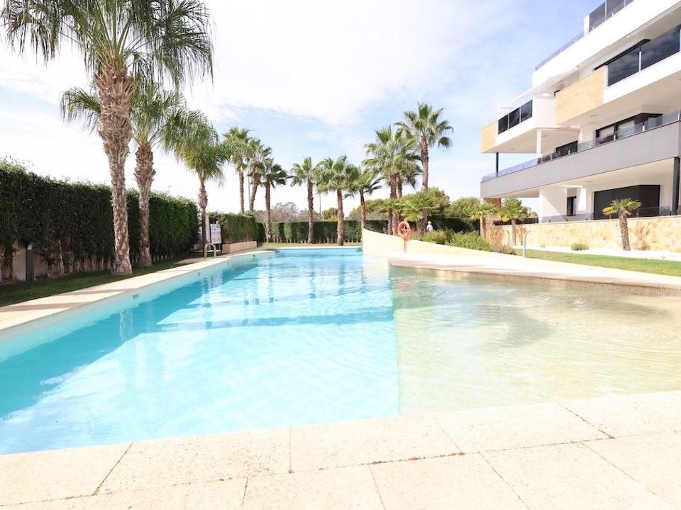 2 bedrooms Apartment in Alicante, Spain No. 177353