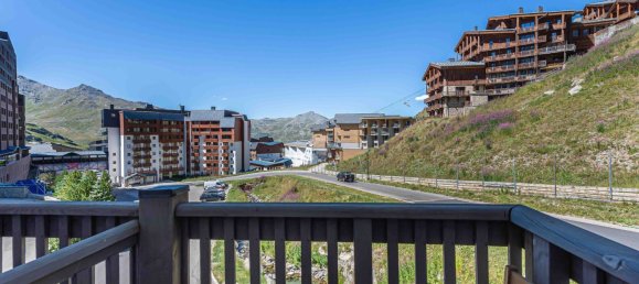 2 bedrooms Apartment in Les Belleville, France No. 1088 13