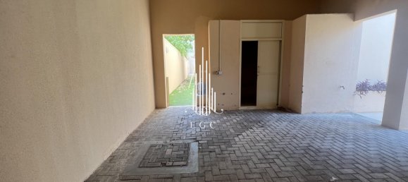 5 chambres Villa à Khalifa City, UAE No. 32727 11