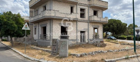 8 rooms House in Martano, Italy No. 260022 5