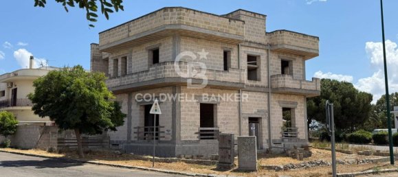 8 rooms House in Martano, Italy No. 260022 2