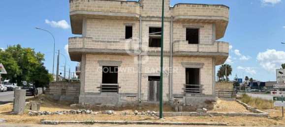 8 rooms House in Martano, Italy No. 260022 3