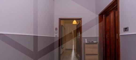 5 rooms Apartment in Casalecchio di Reno, Italy No. 26222 4