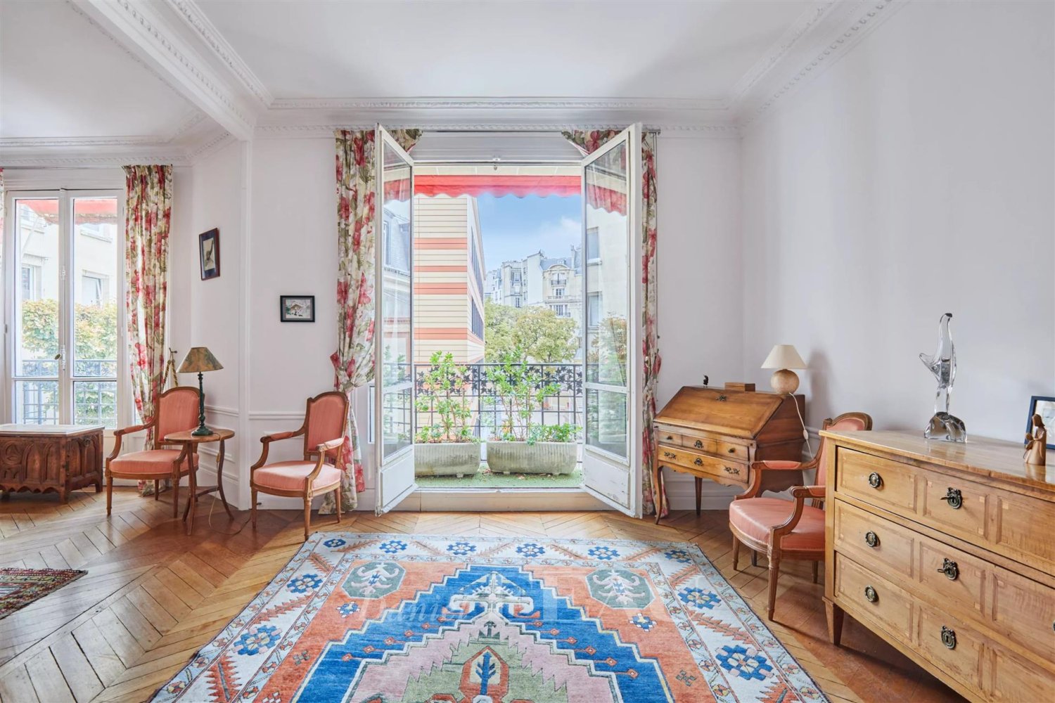 4 Schlafzimmer Wohnung in Paris, France, Nr. 360770