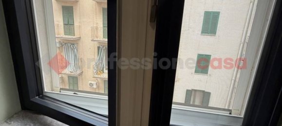 Apartamento de 2 habitaciónes en Taranto, Italy No. 329289 13