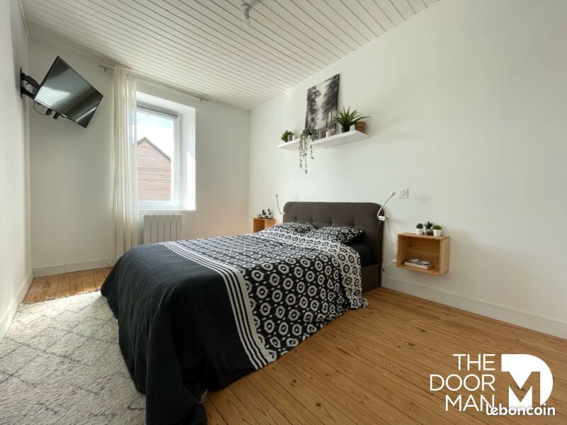 2 bedrooms House in Brains, France No. 111351