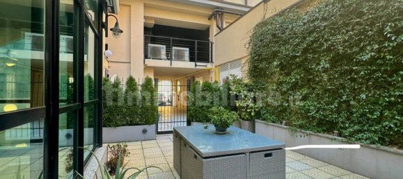 4 bedrooms Apartment in Milan, Italy No. 341545 15