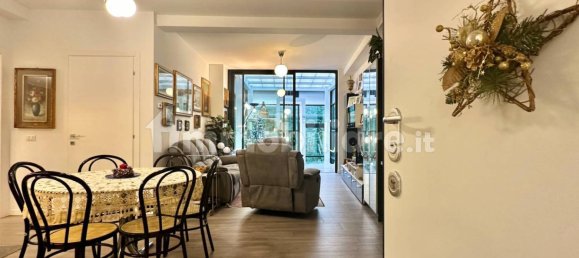 4 bedrooms Apartment in Milan, Italy No. 341545 27