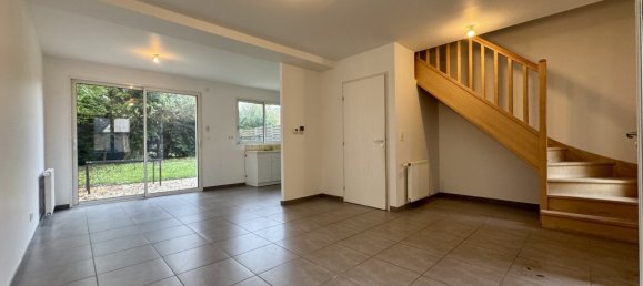 Casa de 3 dormitorios en Saint-Jean-de-la-Ruelle, France No. 153179 2