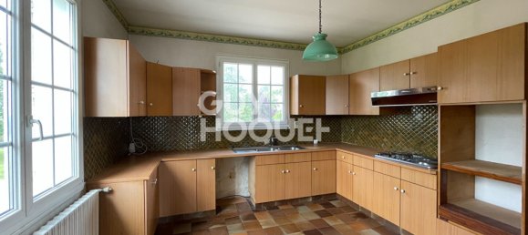 8 bedrooms Villa in Bourges, France No. 66044 3